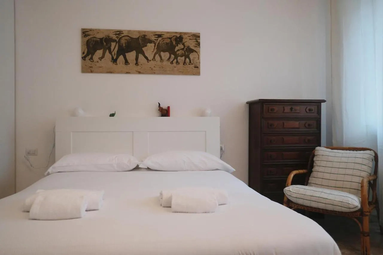 Orea Spiti - Drawings In Teodosio 米兰 0*,  意大利